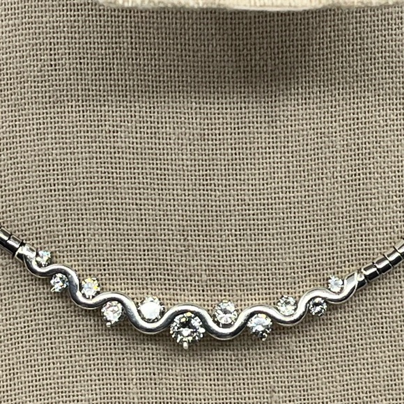 Vintage Sterling Silver CI 925 Channeled CZ Omega Collar Necklace – 16” - Picture 4 of 17